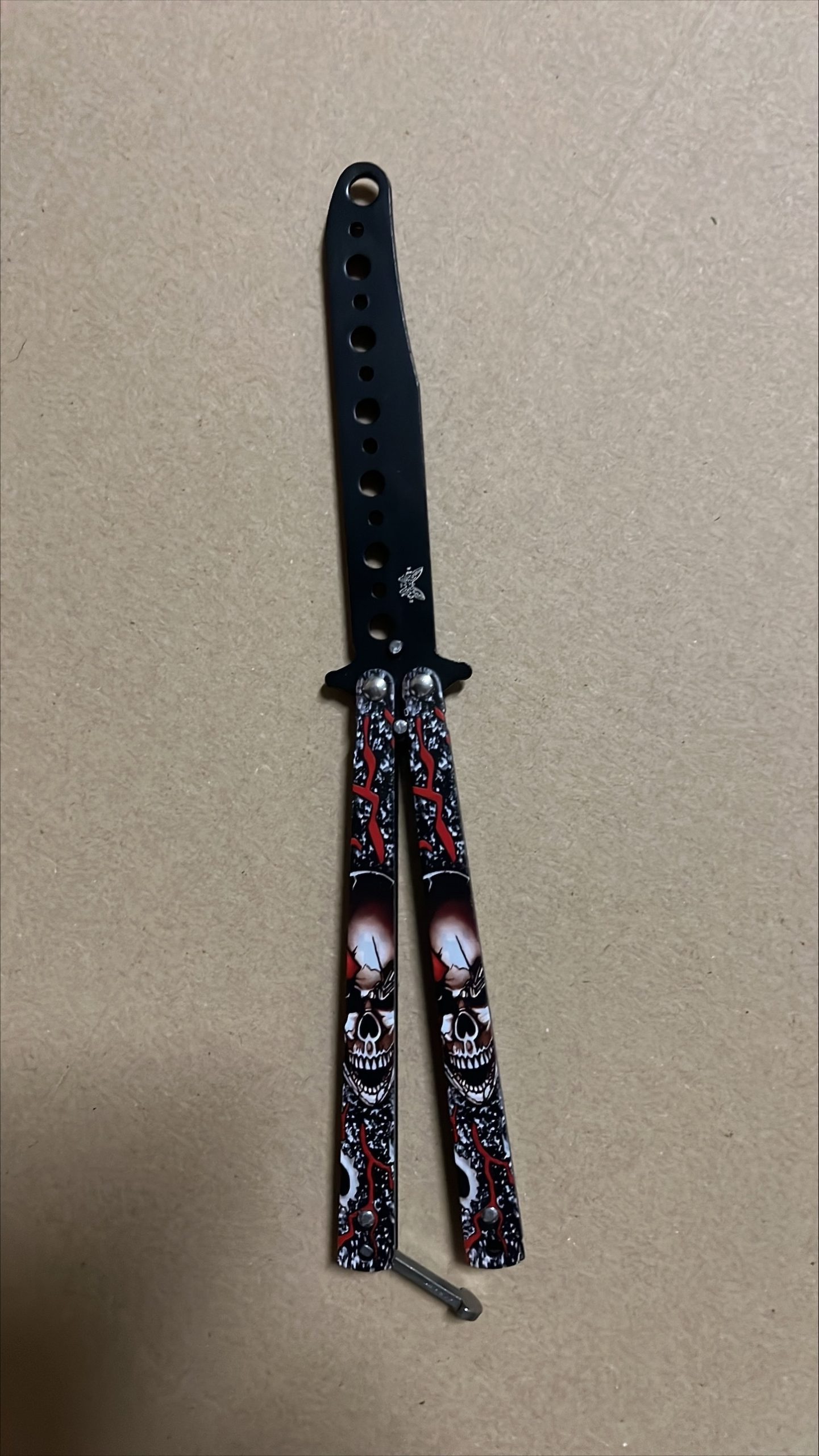 Licit: Pillangó kés gyakorláshoz