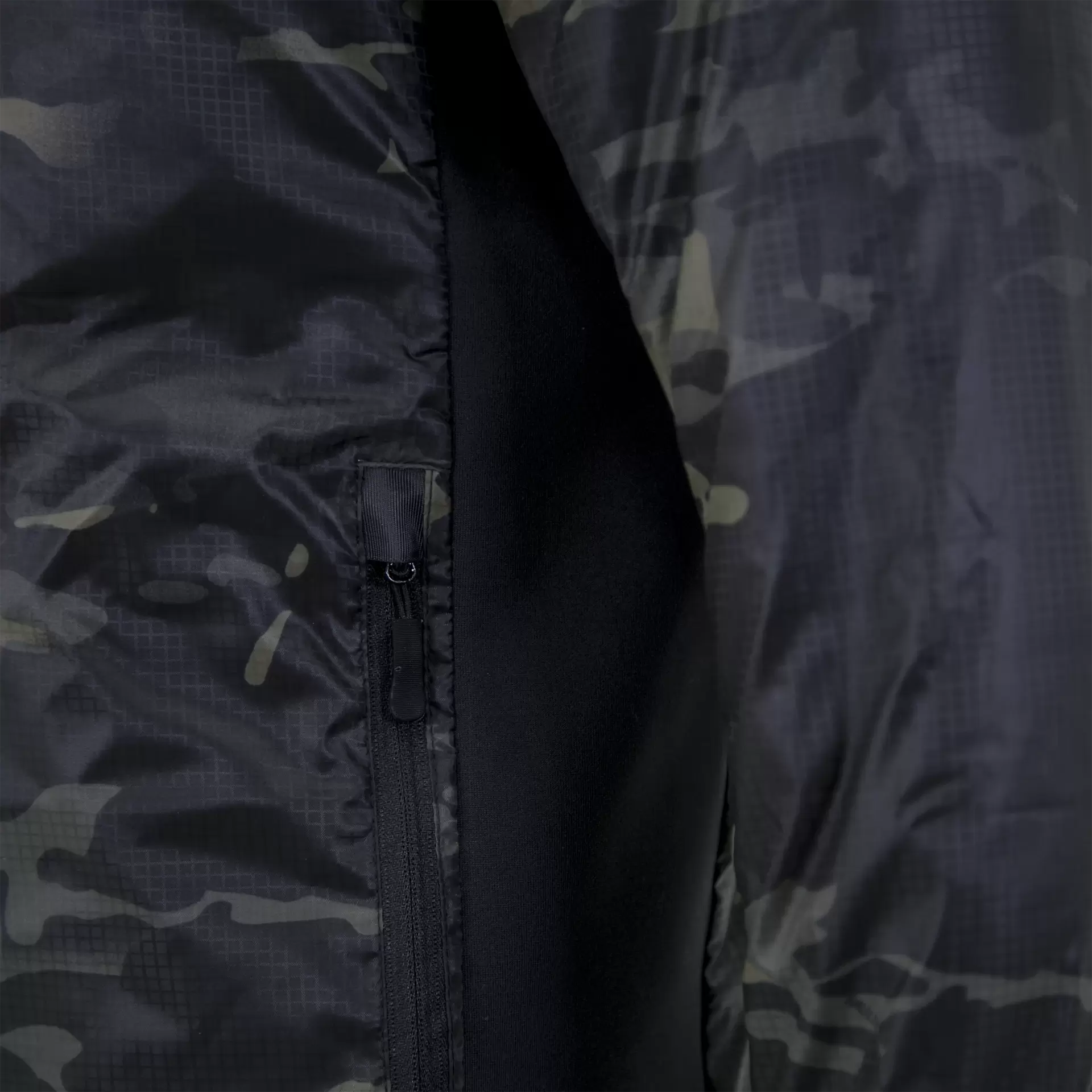 Carinthia G-LOFT® TLG Jacket könnyű szigetelt kabát – Multicam Black – gyári termékfotó 13