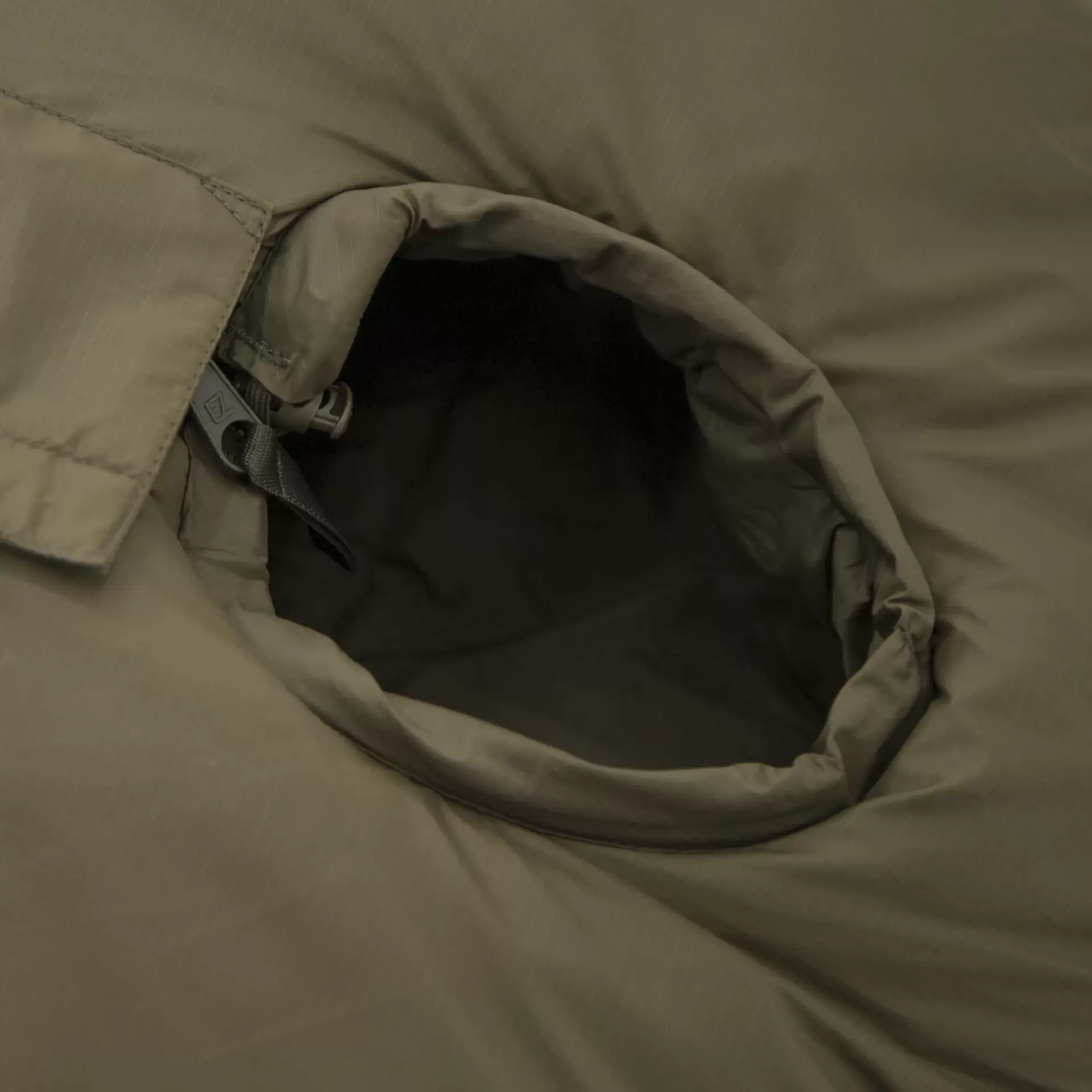 Carinthia Survival One – háromrétegű téli hálózsák – Olíva – gyári termékfotó 5