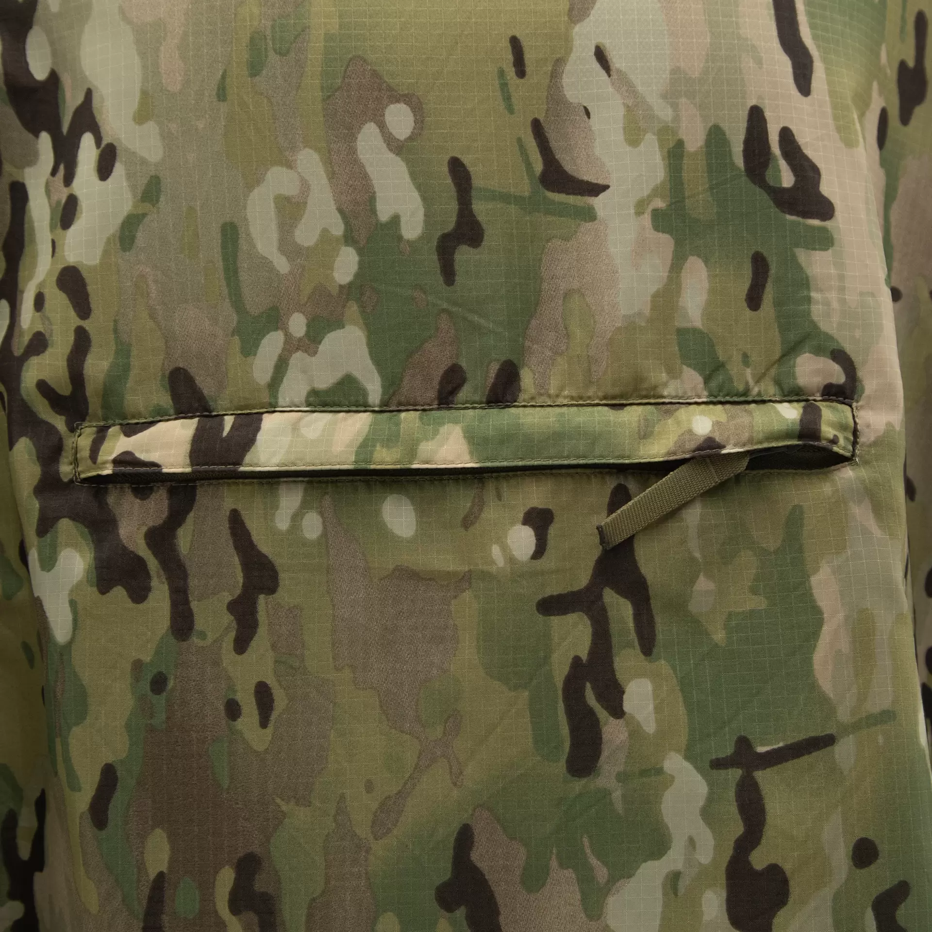 Carinthia Poncho Pro C – G-LOFT® szigetelt poncsó – Multicam – gyári termékfotó 5