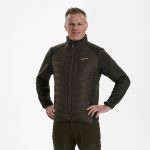 Deerhunter MOOR Padded Jacket with Knit – bélelt kötött betétes férfi kabát – 5572 – Timber – erdei barna (393) – elölnézet