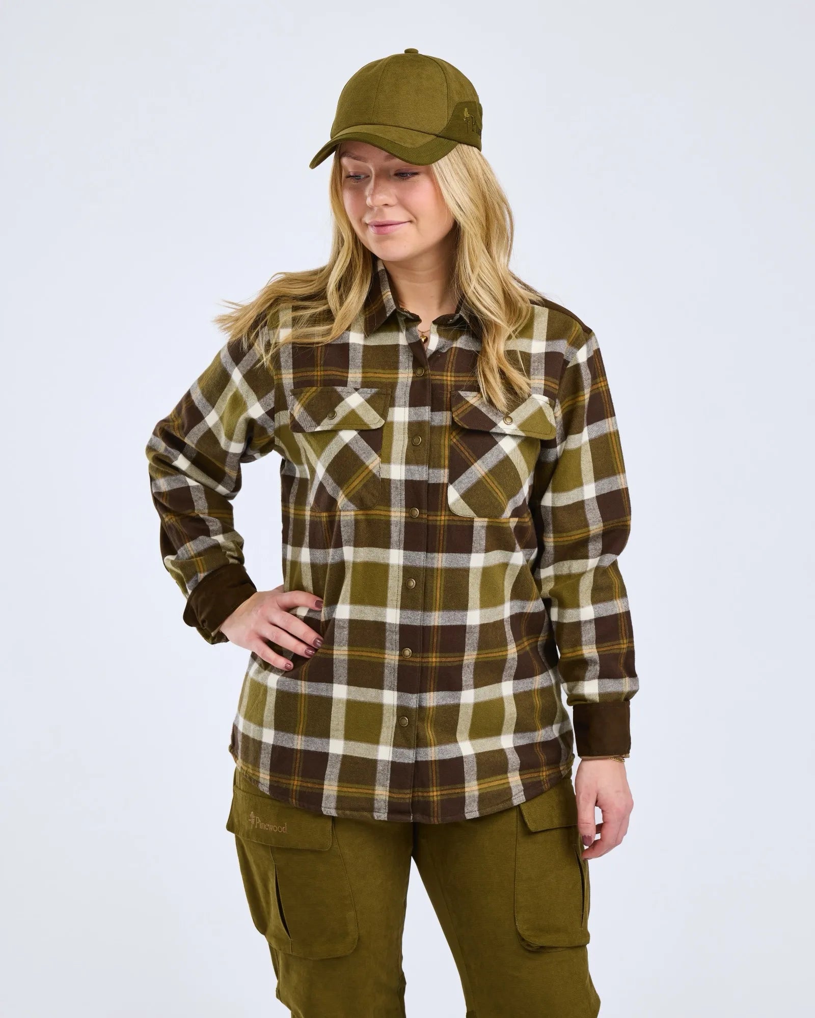 Pinewood® Douglas Shirt W's – OliveGreen/Cr.White (773) – 3429