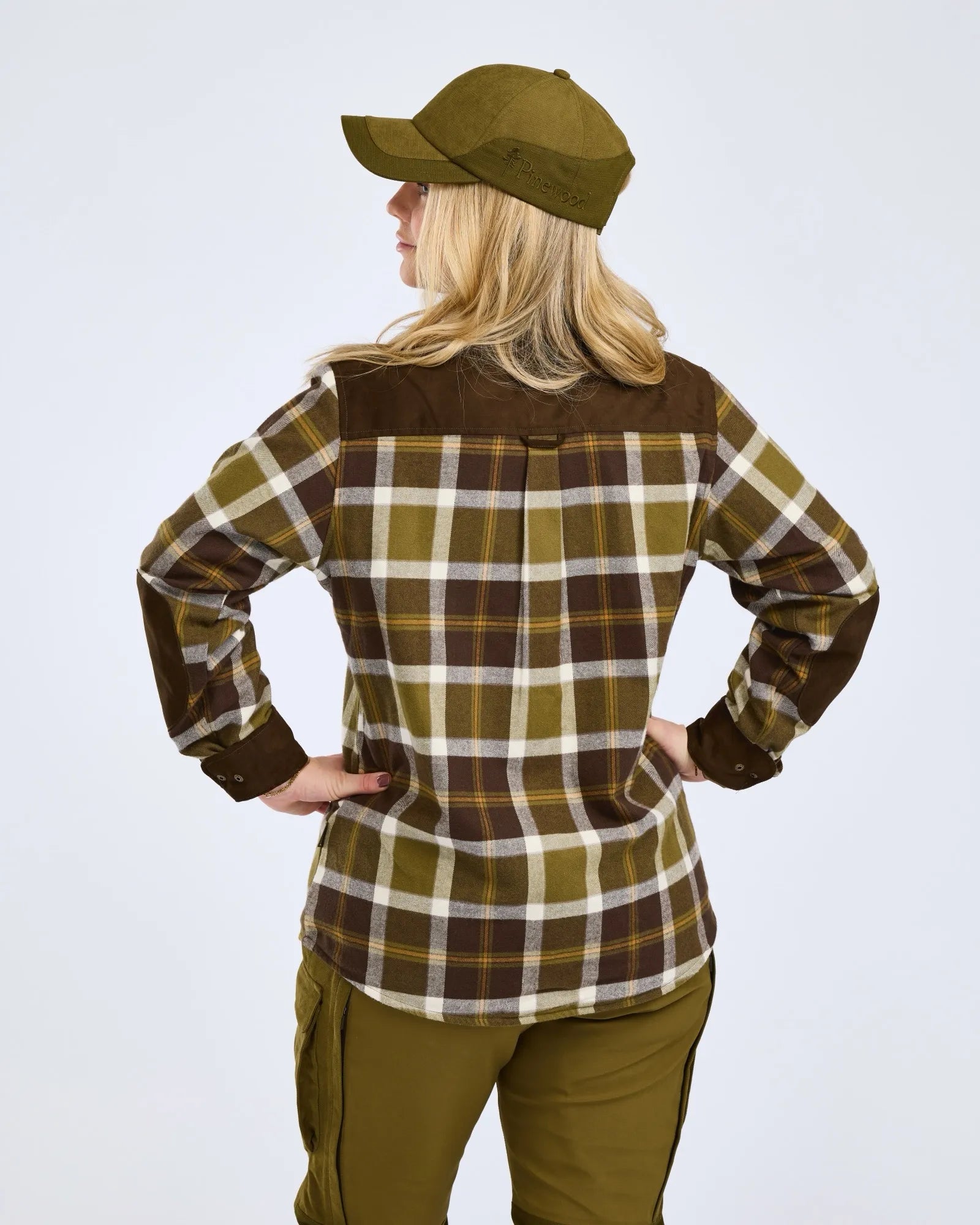 Pinewood® Douglas Shirt W's – OliveGreen/Cr.White (773) – 3429
