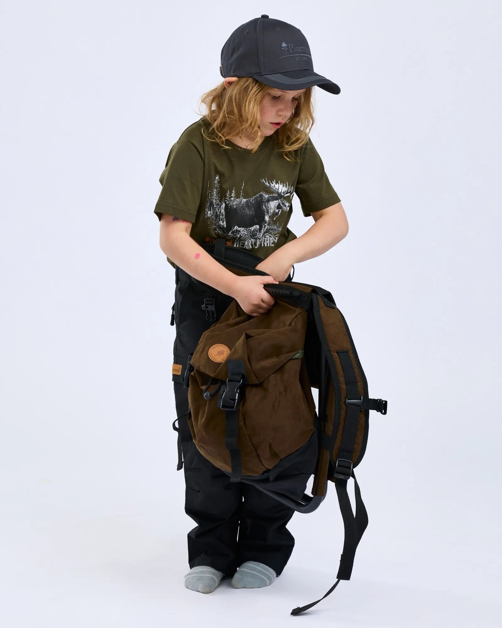 Pinewood® Hunting Chair Backpack K's – Suede Brown (241) – 1919
