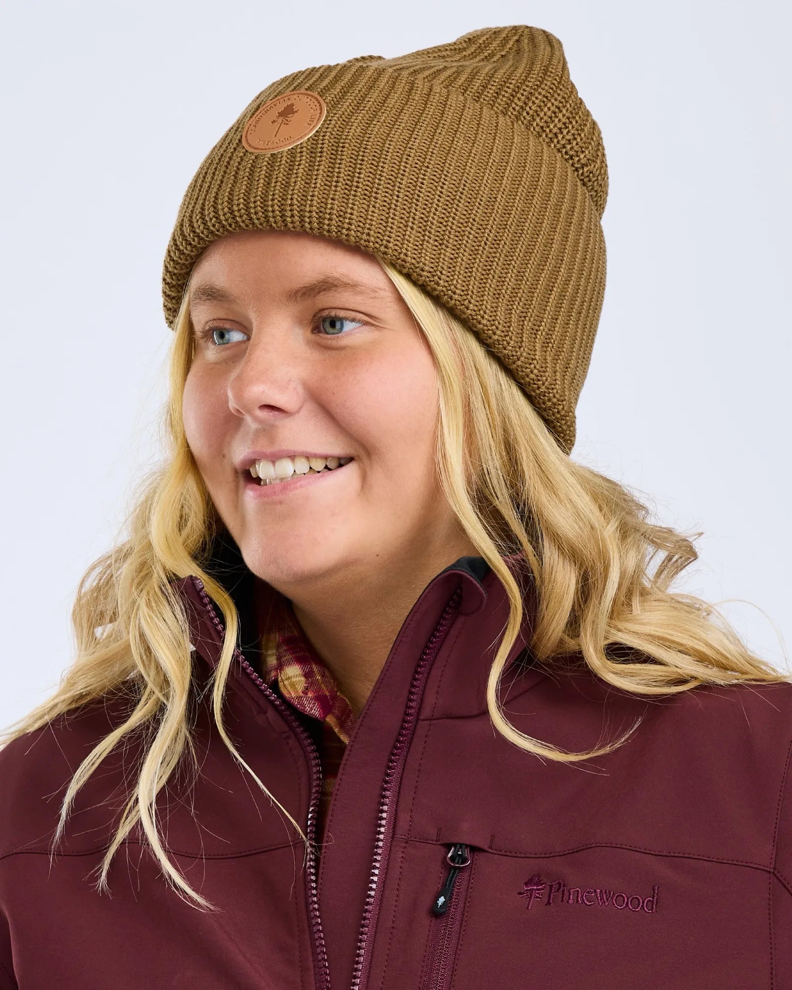 Pinewood® Knitted Beanie – D.Sandstone (277) – 1190