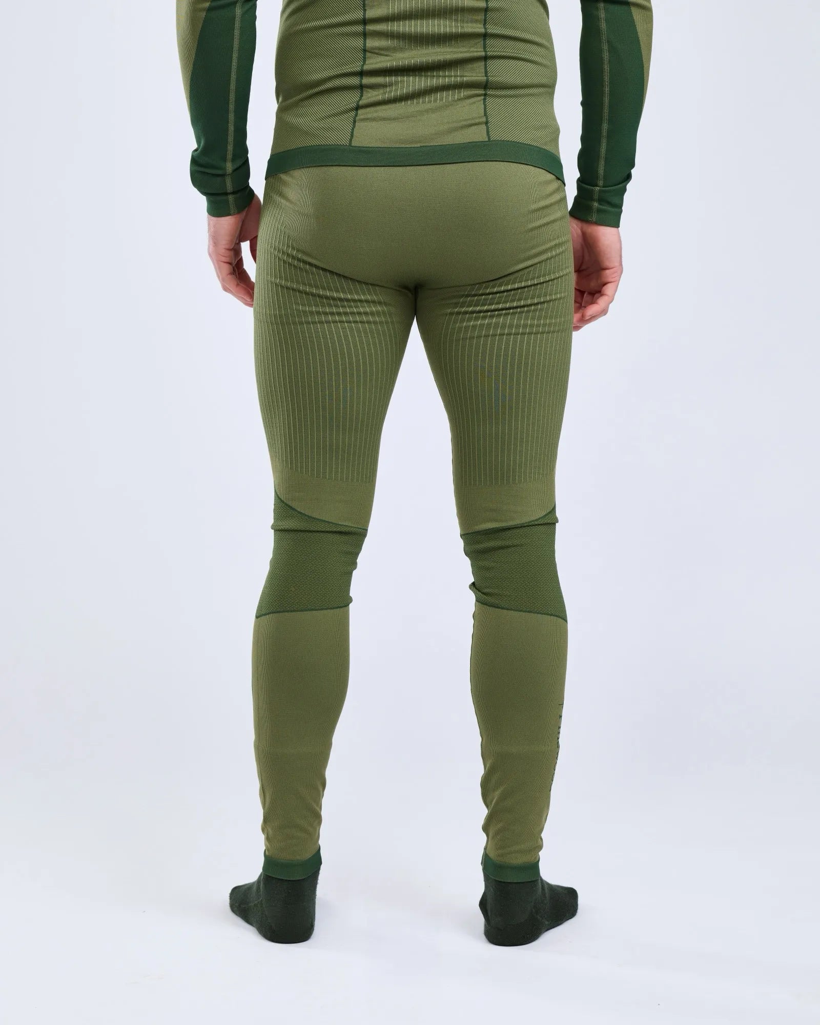 Pinewood® Seamless Function Base Layer Set M's – Olive Green (770) – 5608