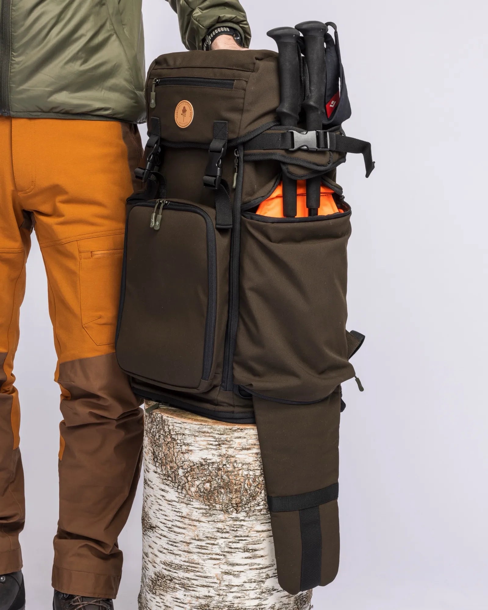 Pinewood® Wildmark 2.0 Chair Backpack – Suede Brown (241) – 1910