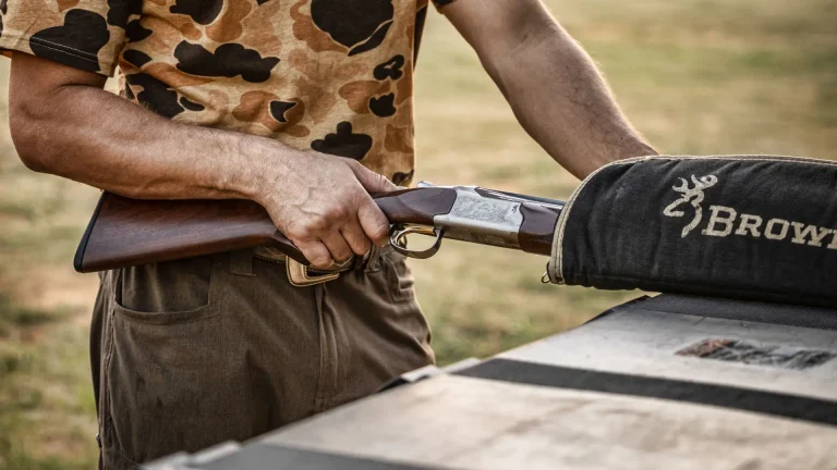 Browning Citori 825 kisöbű sorozat – gyártói hangulatfotó.
